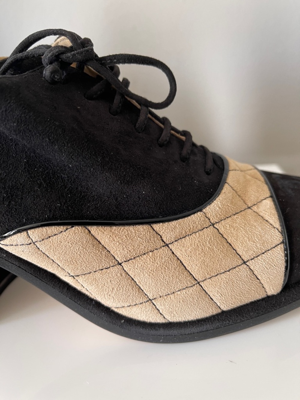 NIB Chanel™ Goatskin Black and Beige CC Lace-Ups Shoes Booties block heel - Picture 6 of 10